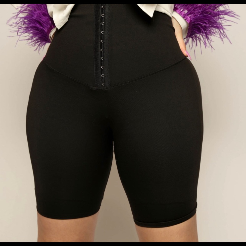 Waist biker shorts